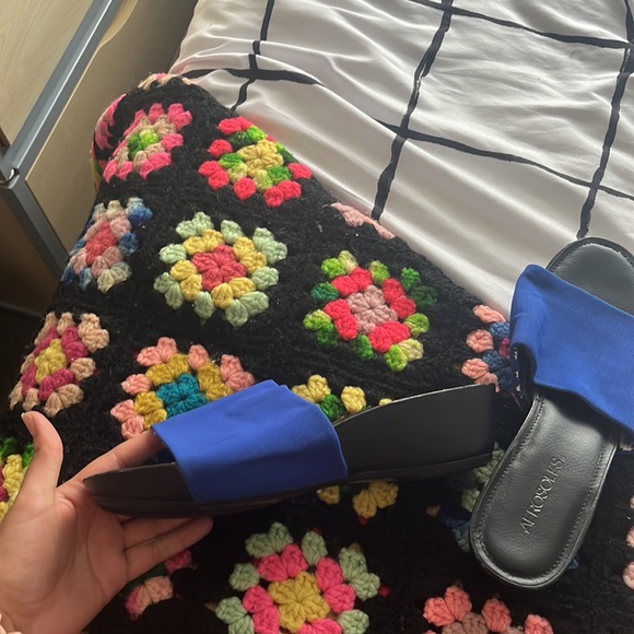 Blue platform slides - Picture 2 of 3